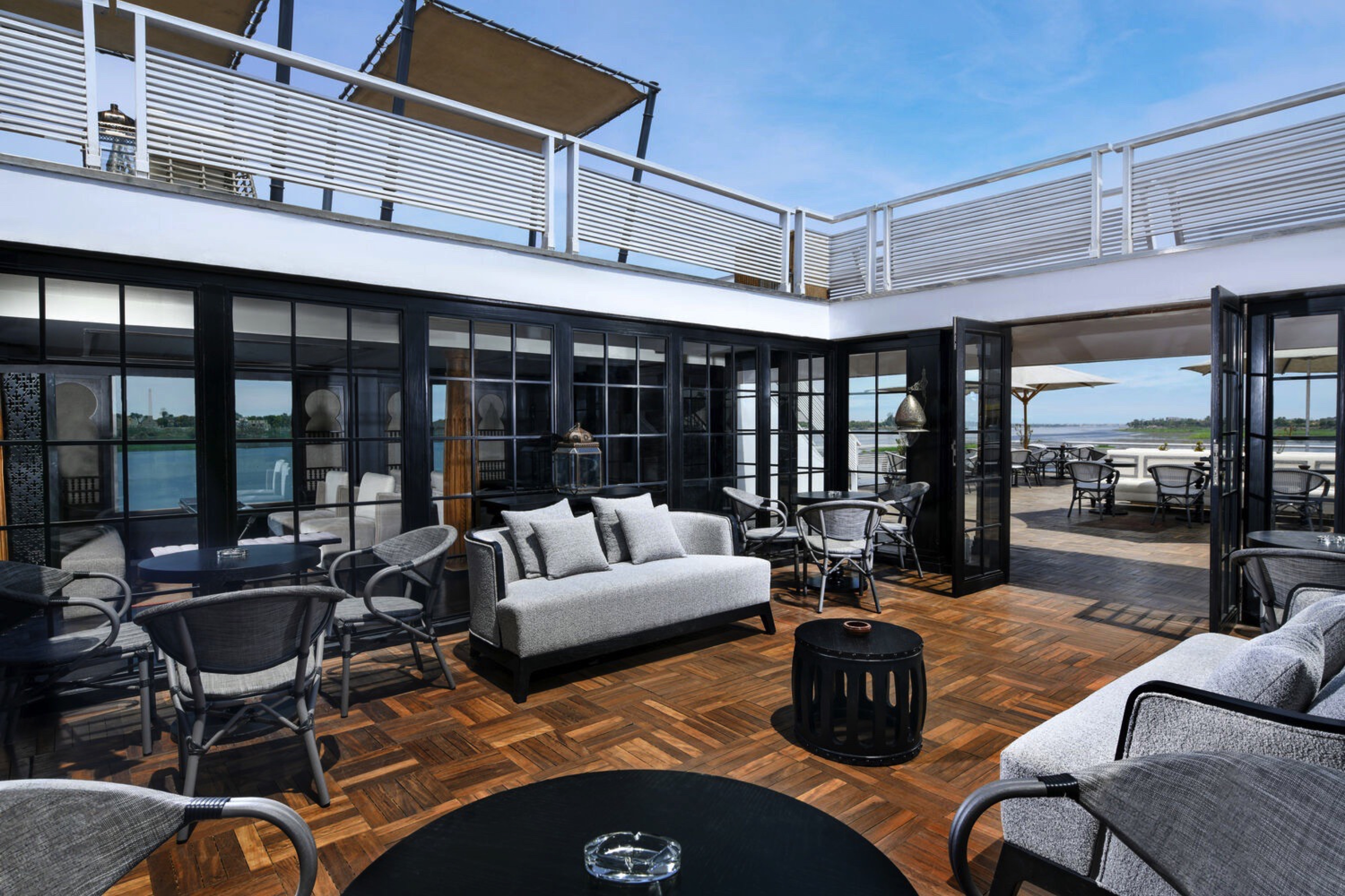 Lounge/Bar