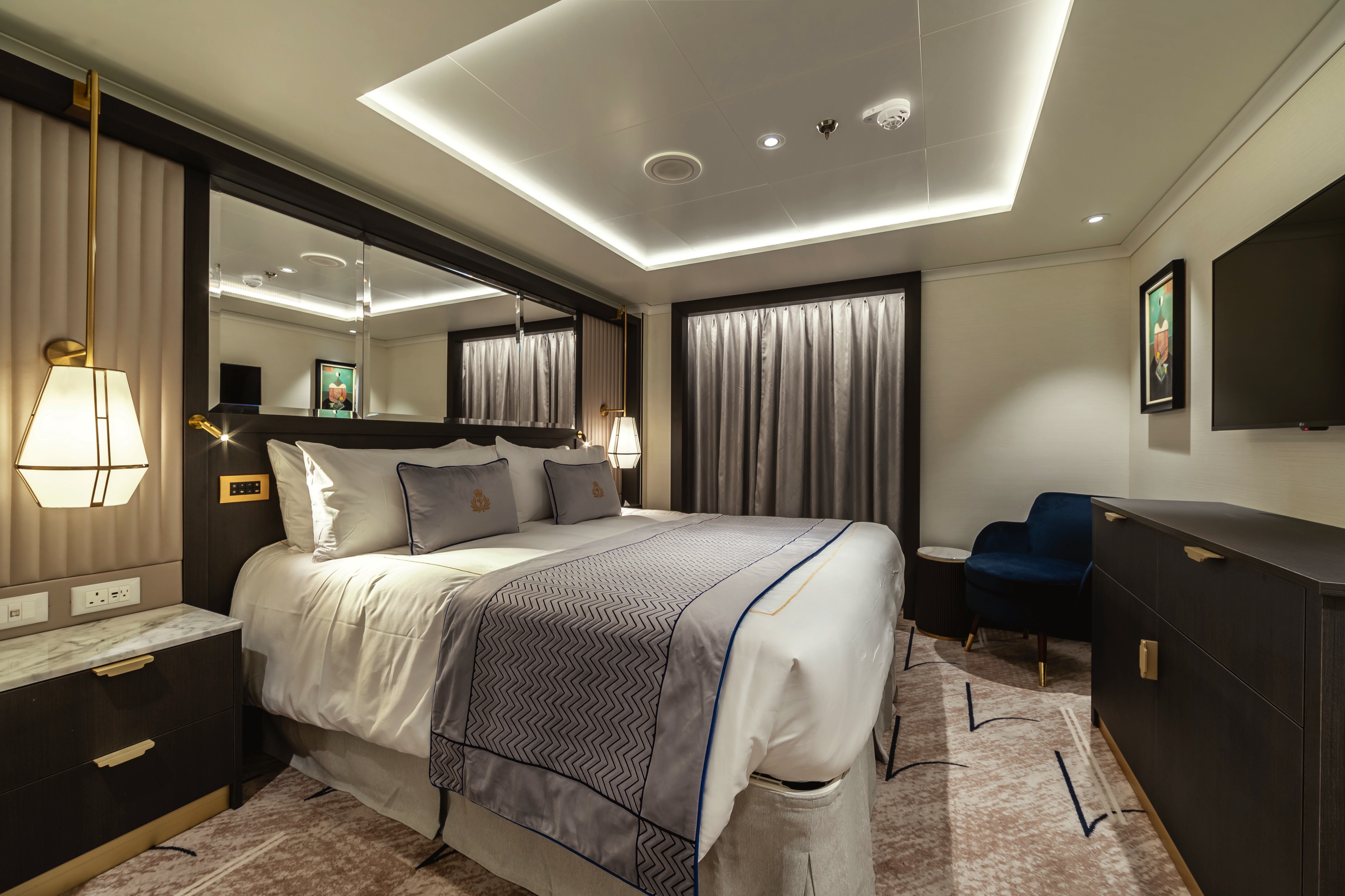 Queens Grill Master Suite