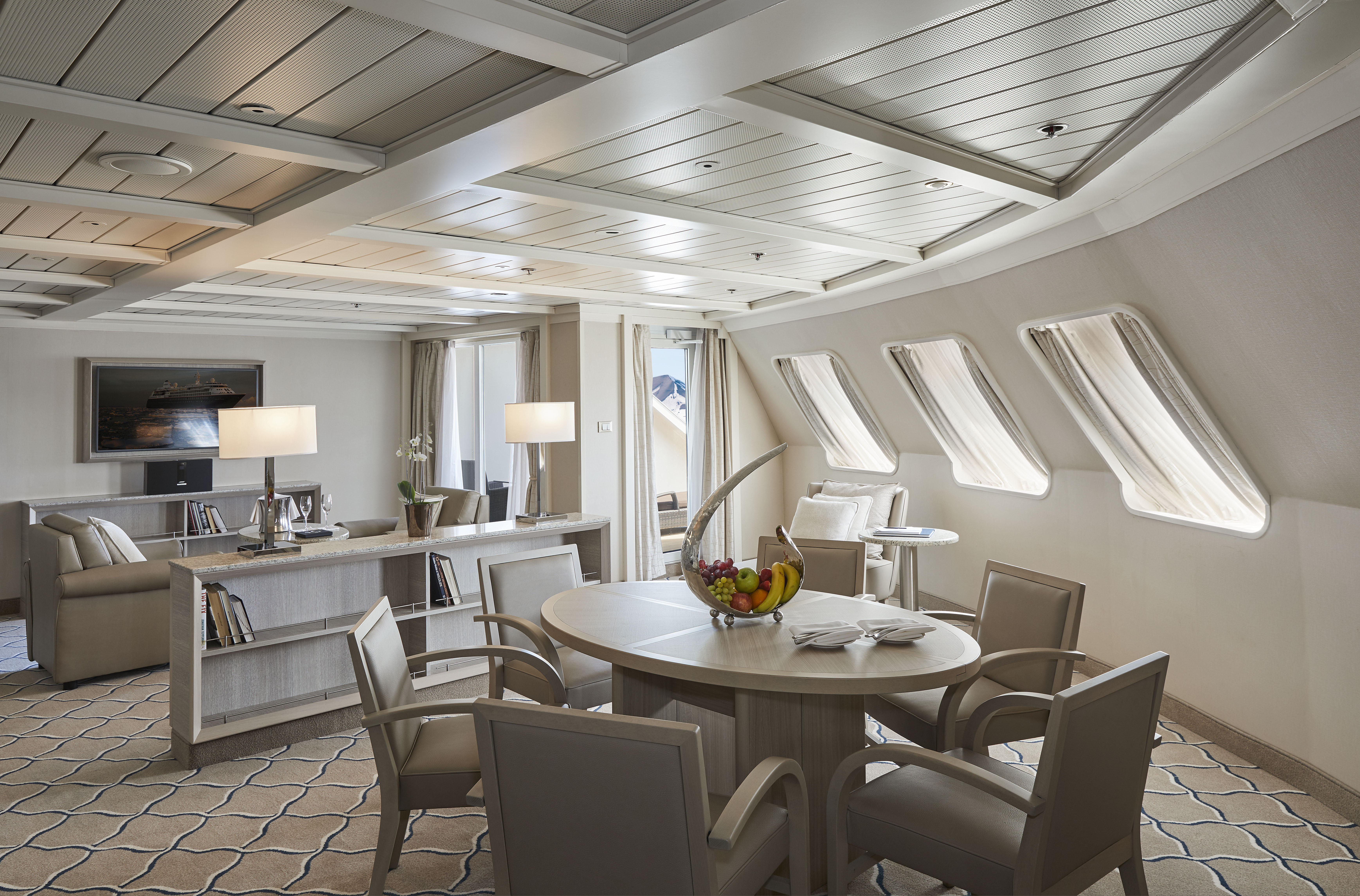Silversea Cruises Silver Cloud Grand Suite 1 ©Silversea Cruises Ltd.jpg