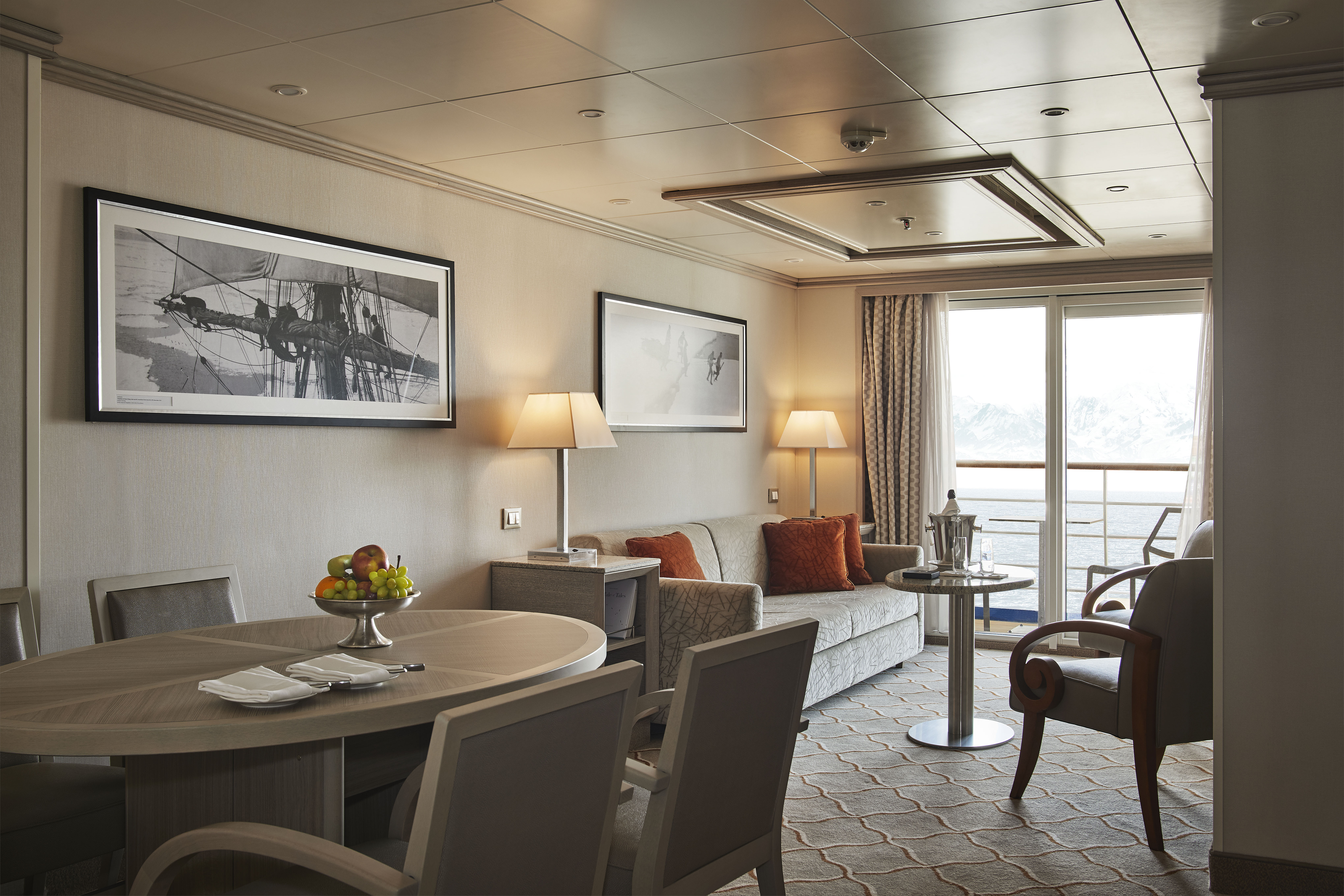 Silversea Cruises Silver Cloud Silver Suite 1 ©Silversea Cruises Ltd.jpg