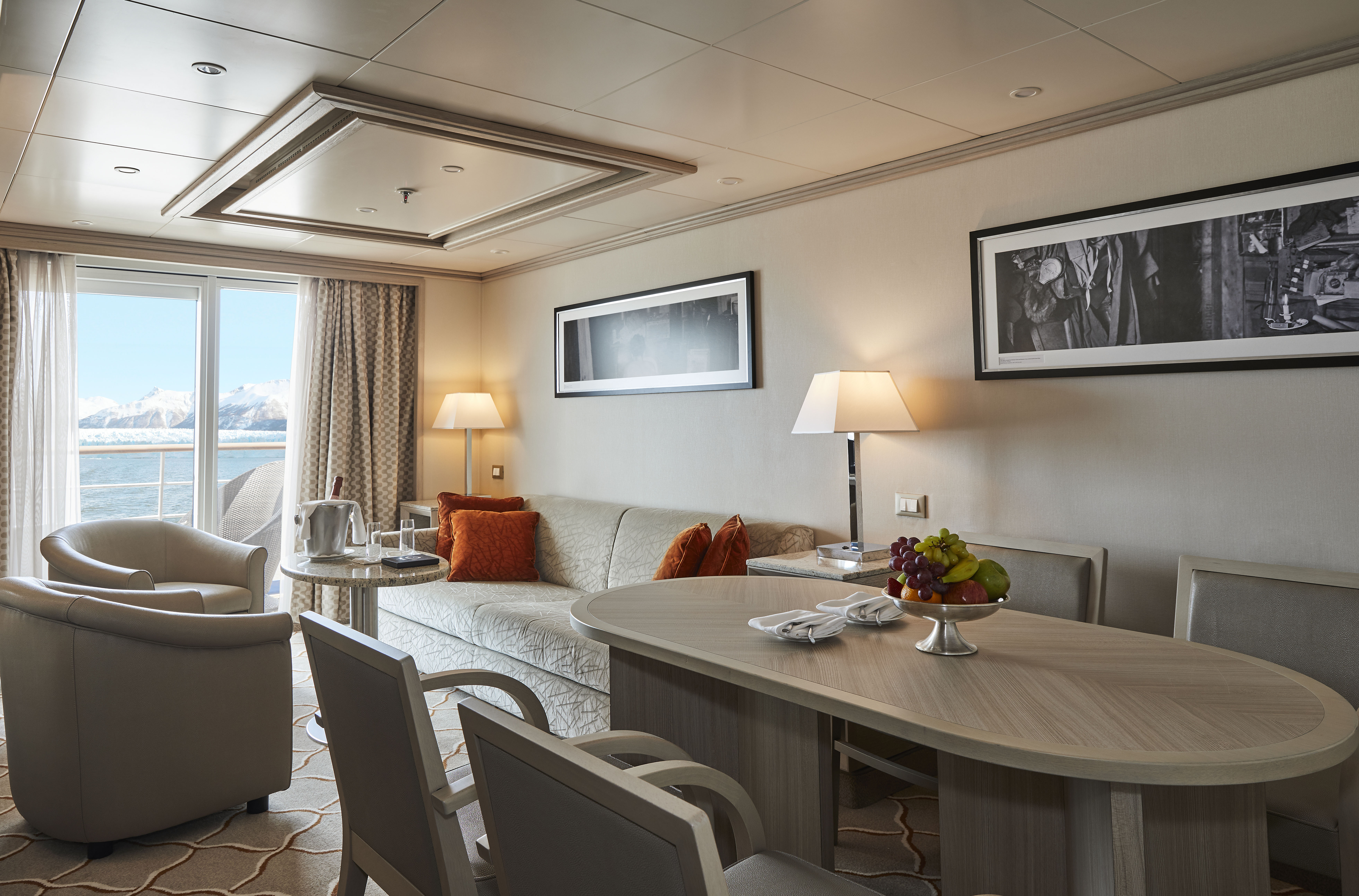 Silversea Cruises Silver Cloud Medallion Suite 1 ©Silversea Cruises Ltd.jpg