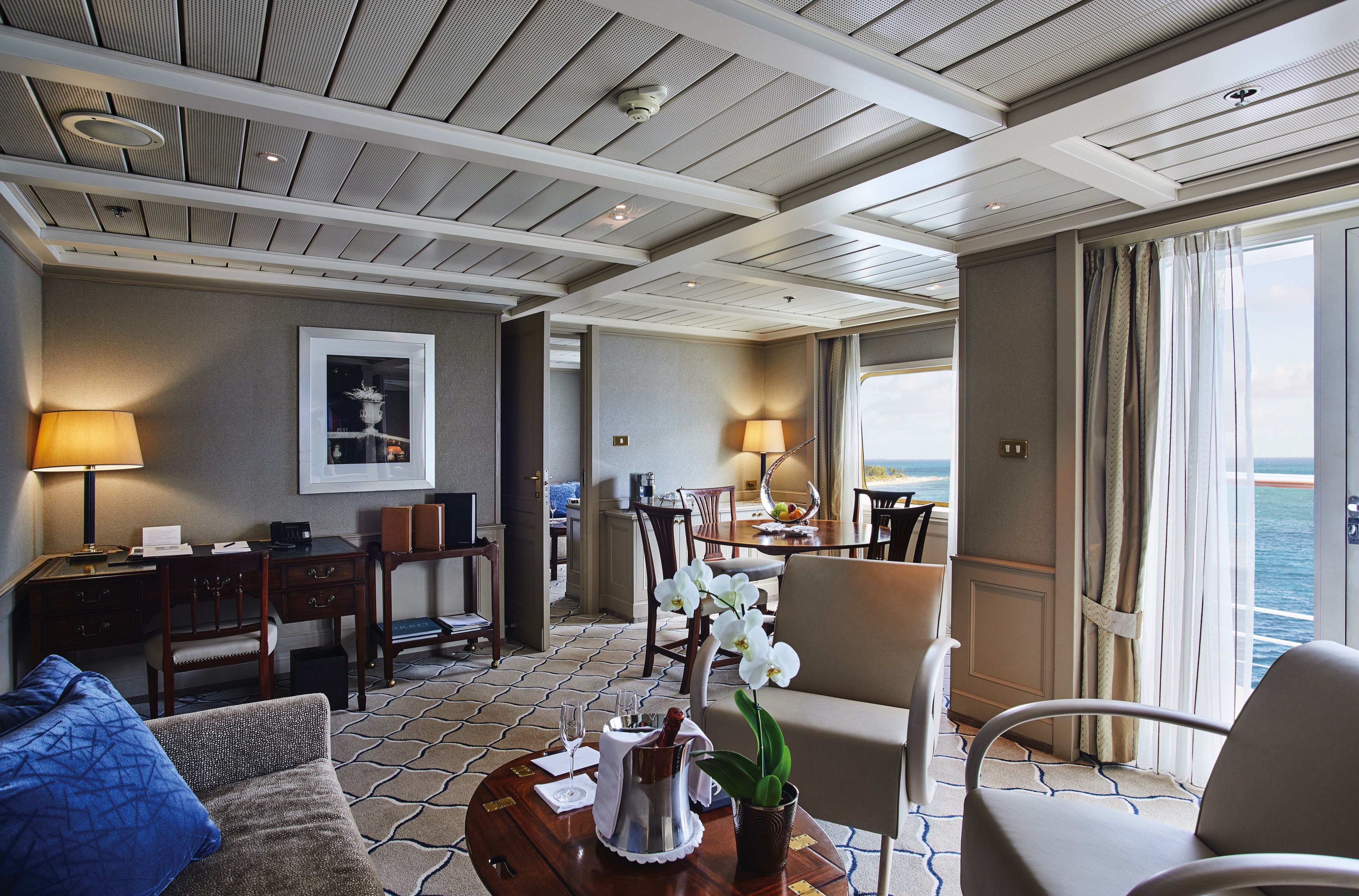 Silversea Cruises Silver Wind Owner's Suite Living Room ©Silversea Cruises Ltd.jpg