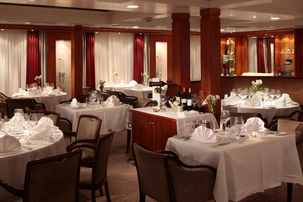 Dining Salon