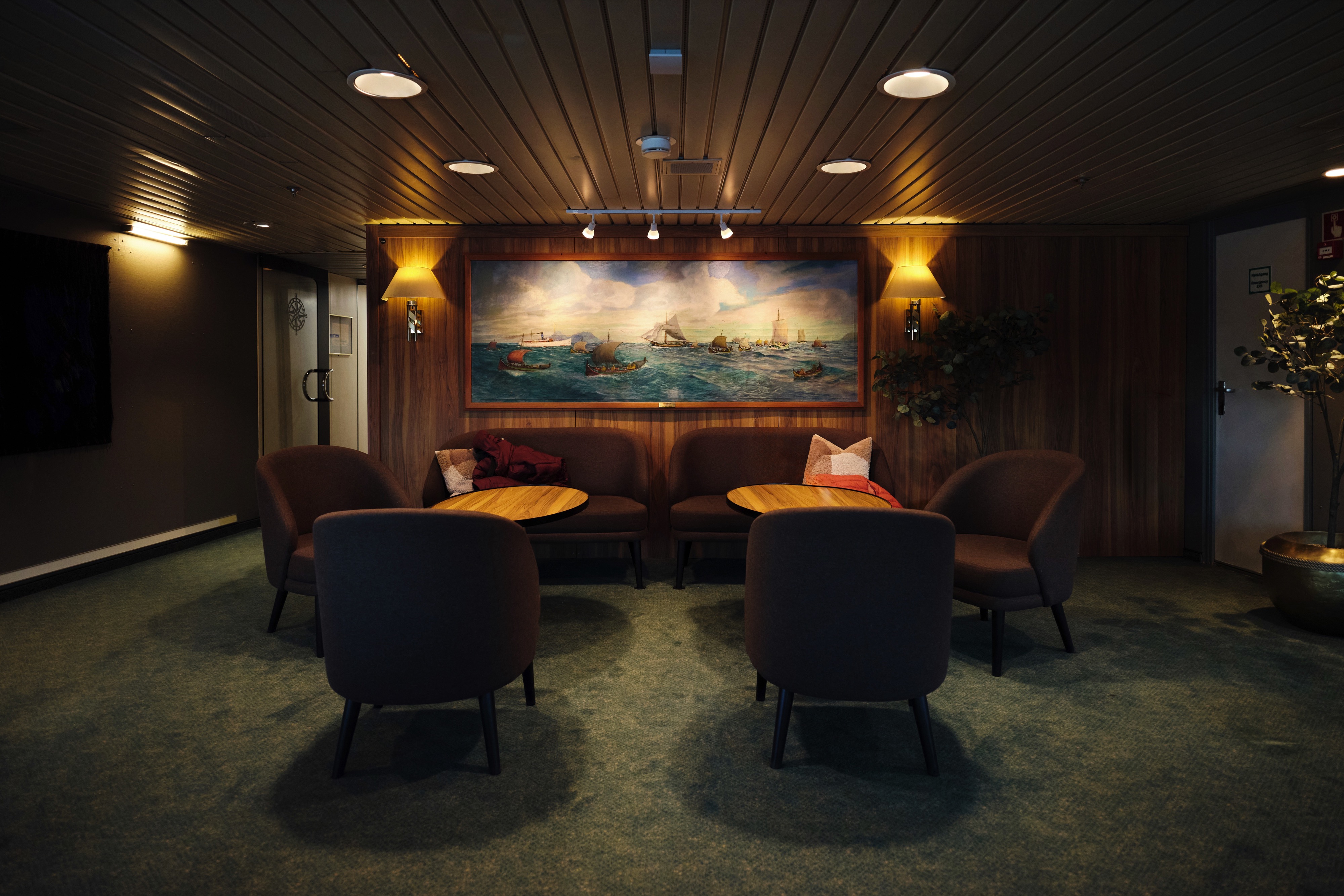 Trollfjord Lounge