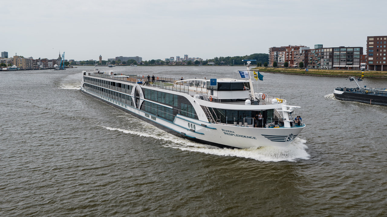 MS Riviera Resplendence