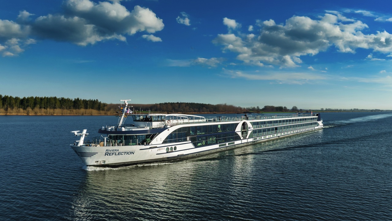 MS Riviera Reflection