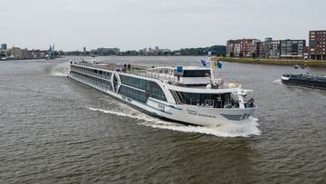 MS Riviera Resplendence