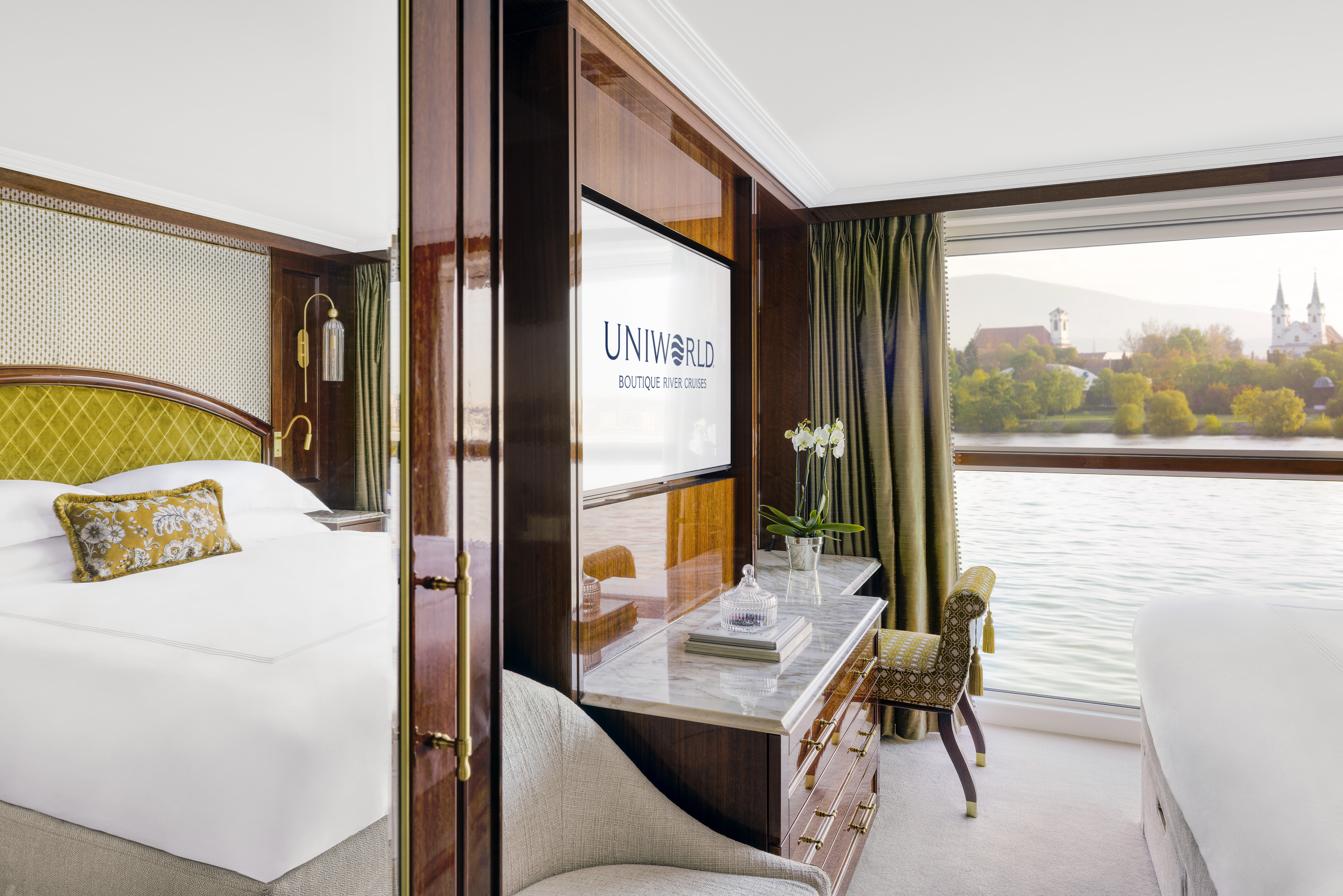 Uniworld Boutique River Cruises S.S. Emilie Deluxe French Balcony ©Uniworld Boutique River Cruises 3.jpg
