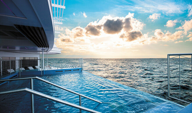 Infinity-Edge Plunge Pool