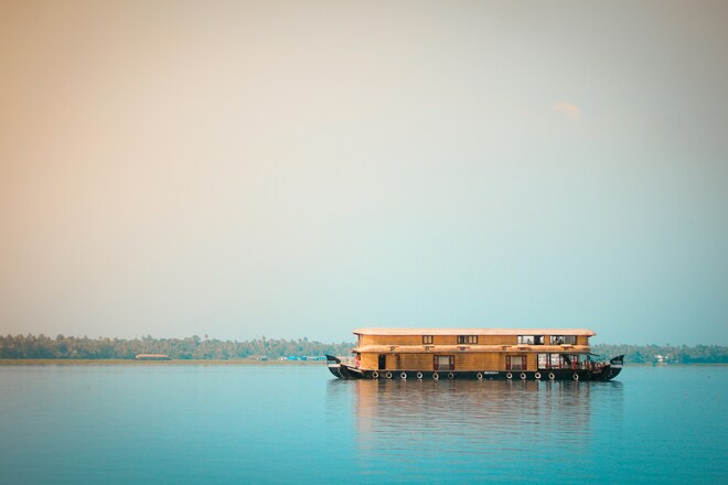 Kerala Backwaters & the Hooghly River
