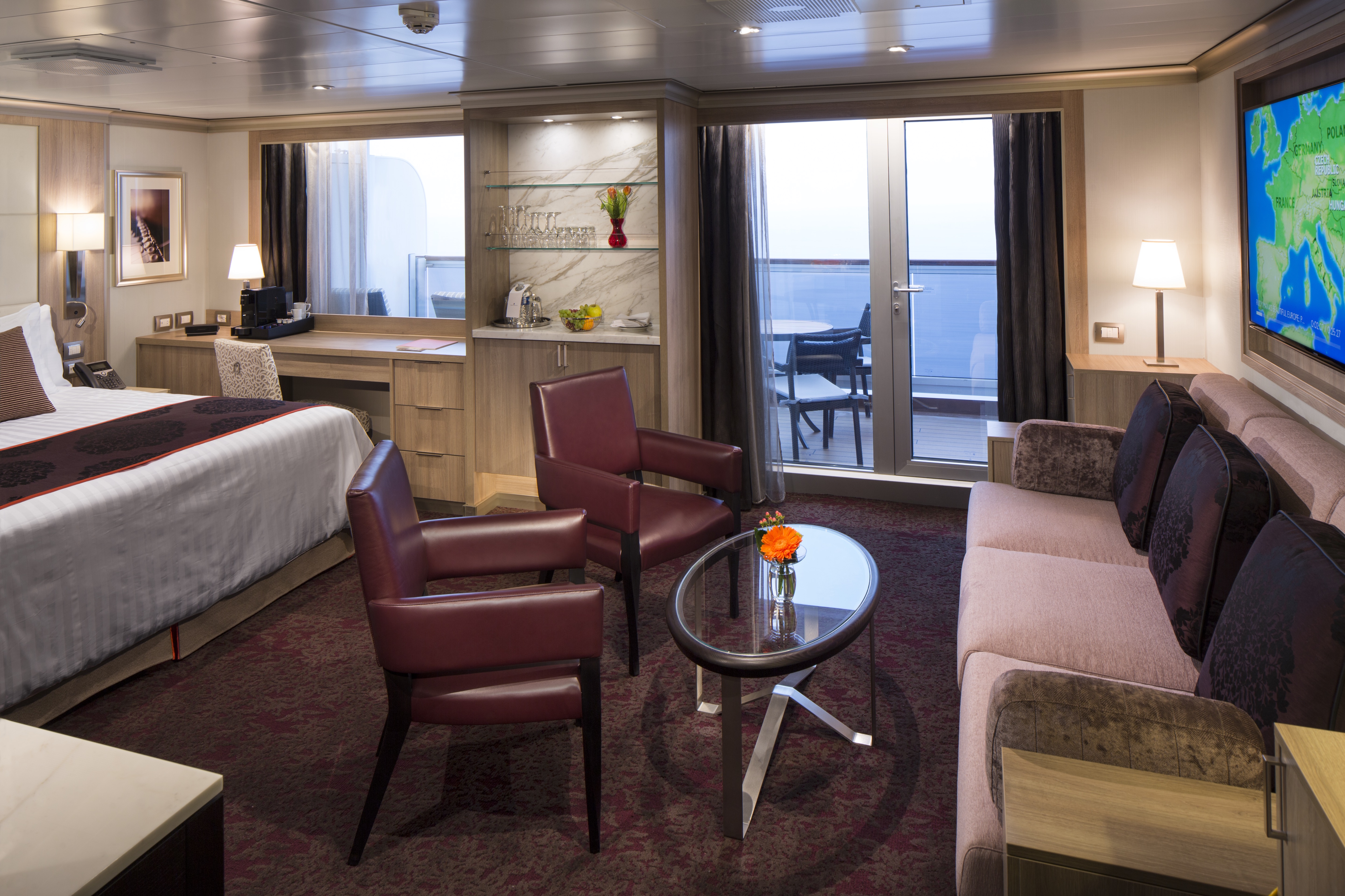 Holland America Line Nieuw Statendam Neptune Suite ©Michel Verdure