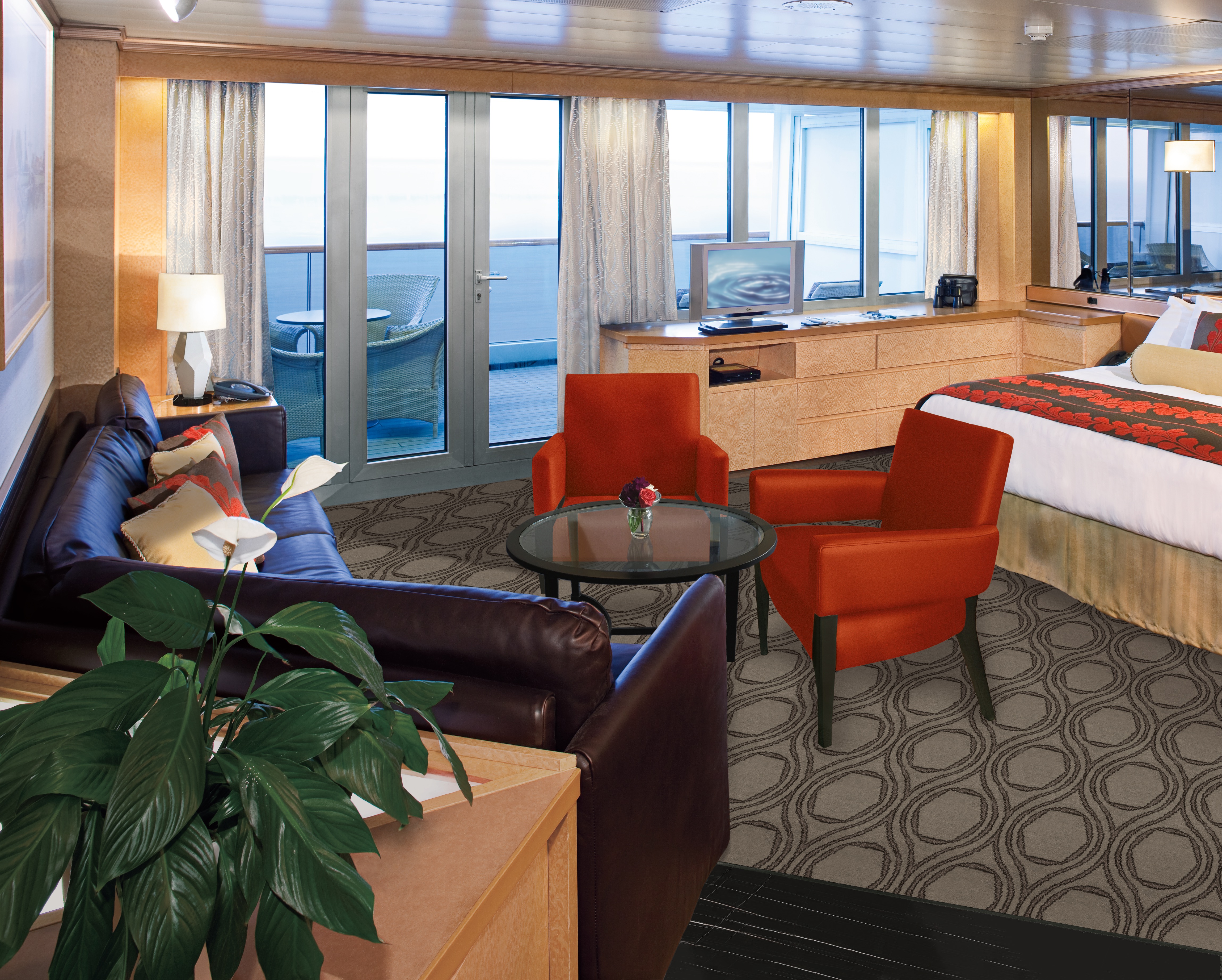 Holland America Line Volendam Neptune Suite ©Holland America Line