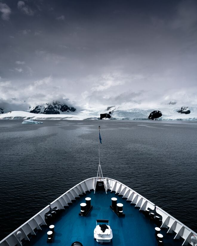 Antarctic Peninsula: Fly the Drake