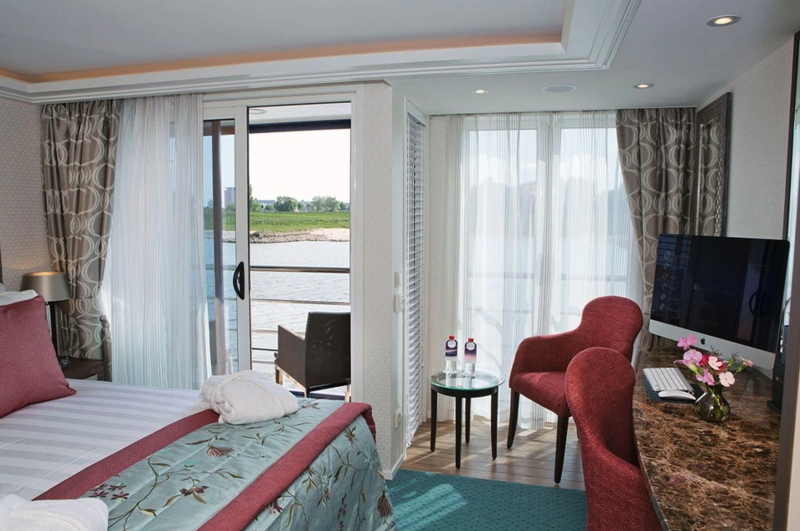 Category BB Stateroom, photo 2