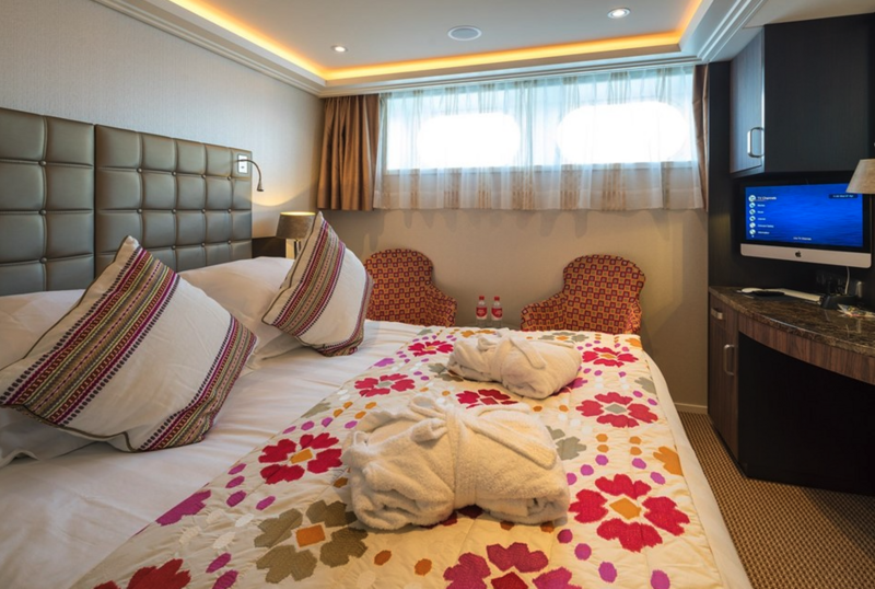 Category E Stateroom, photo 2