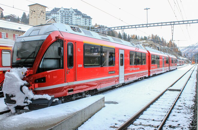 Cruise & Tour: Delight in Switzerland & the Rhine