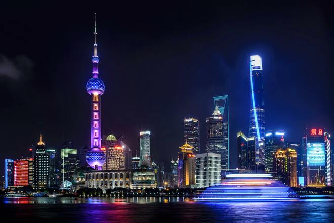 A Journey through Timeless City Wonders & Coastal Spirit