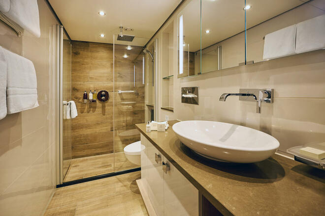 Category 7 Suite