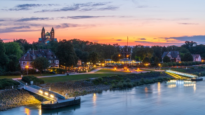 Remarkable Rhine & Historic Holland