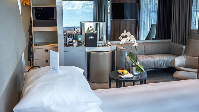 Emerald Riverview Suite