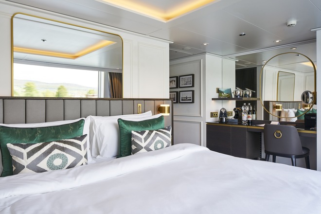 Riverside Suite