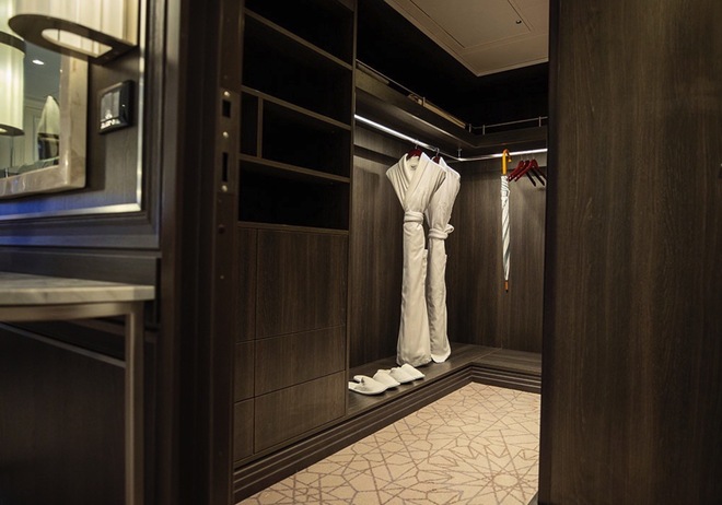 Signature Suite
