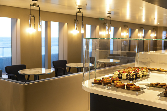 Azure Bar & Café