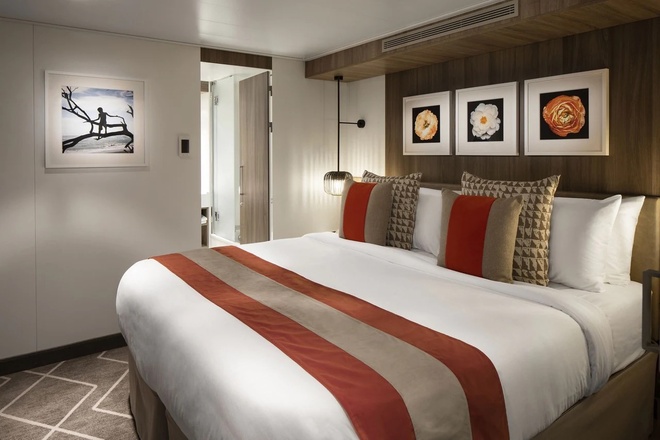 Celebrity Suite