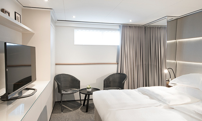 Emerald Stateroom