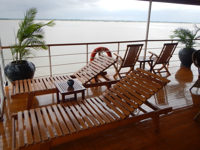 Open Air Lounge & Bar