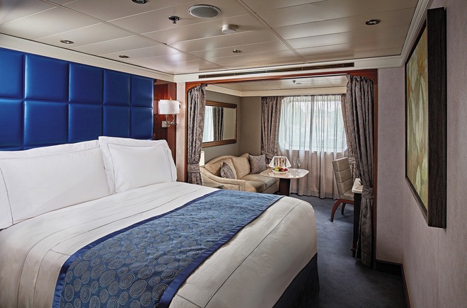 Deluxe Window Suite