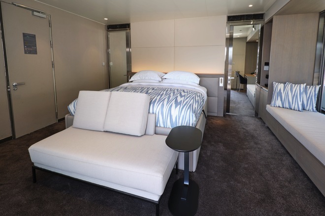 Yacht Suite