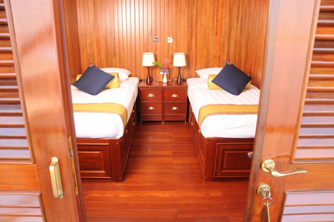 Upper Deck