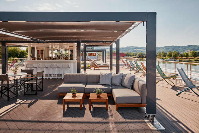 Vista Bar