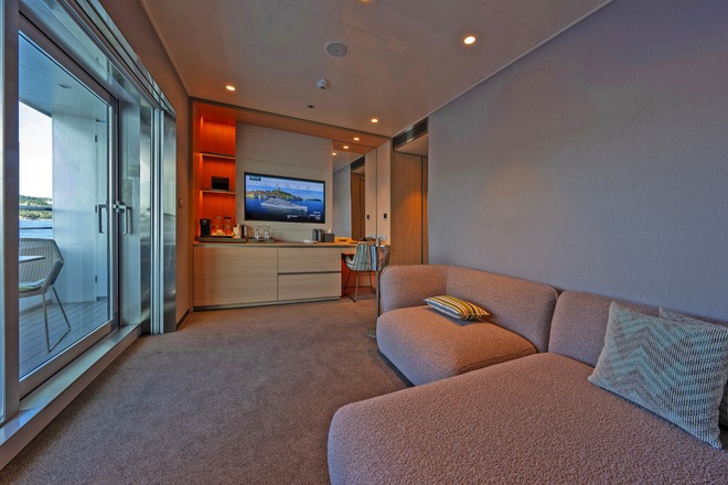 Deluxe Balcony Suite