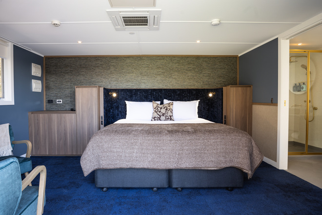 King Owner's Suite